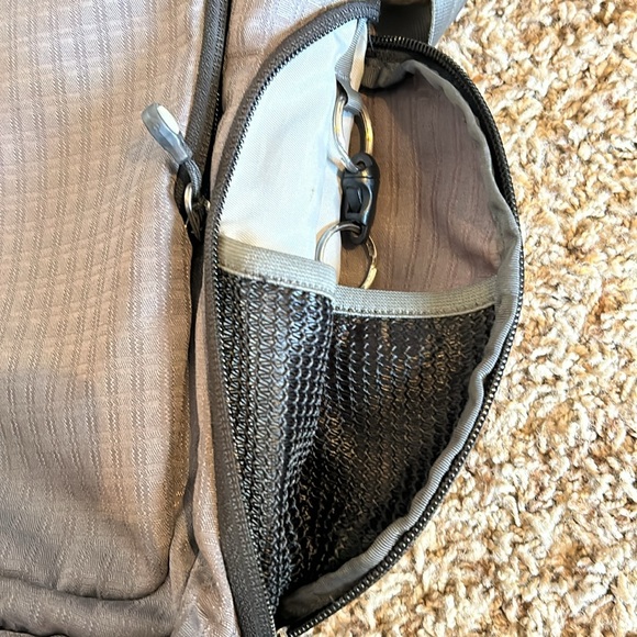 Vintage Patagonia Daily Grind Crossbody Messenger Laptop Bag - Picture 7 of 12